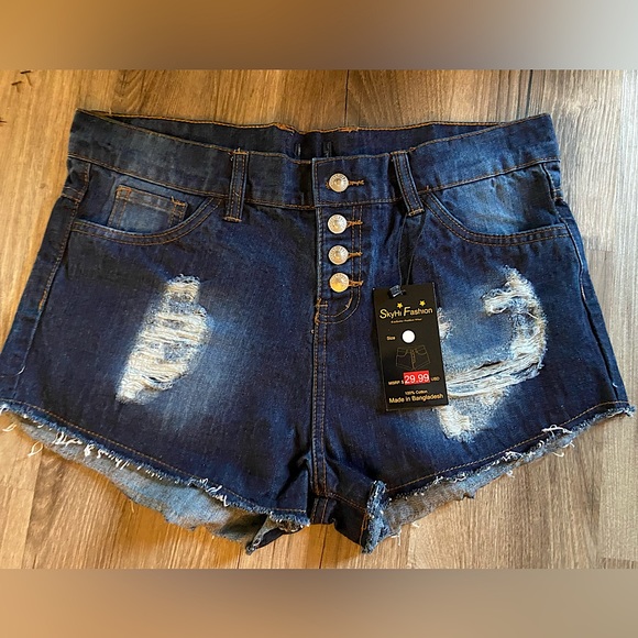 Sky-Hi Fashion Blue distressed jean shorts - Picture 2 of 6